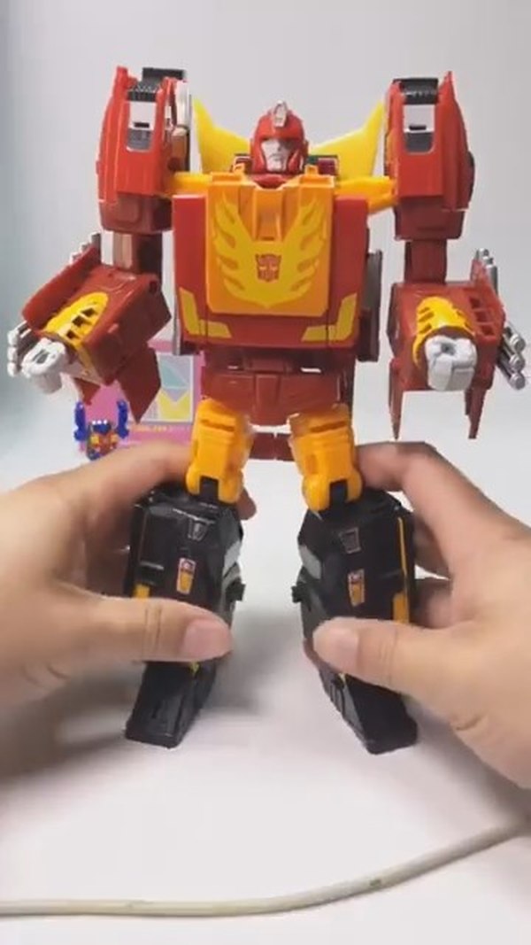 Power Of The Primes Rodimus Prime First In Hand Look At The Last Figure From Wave 1 22 (22 of 28)